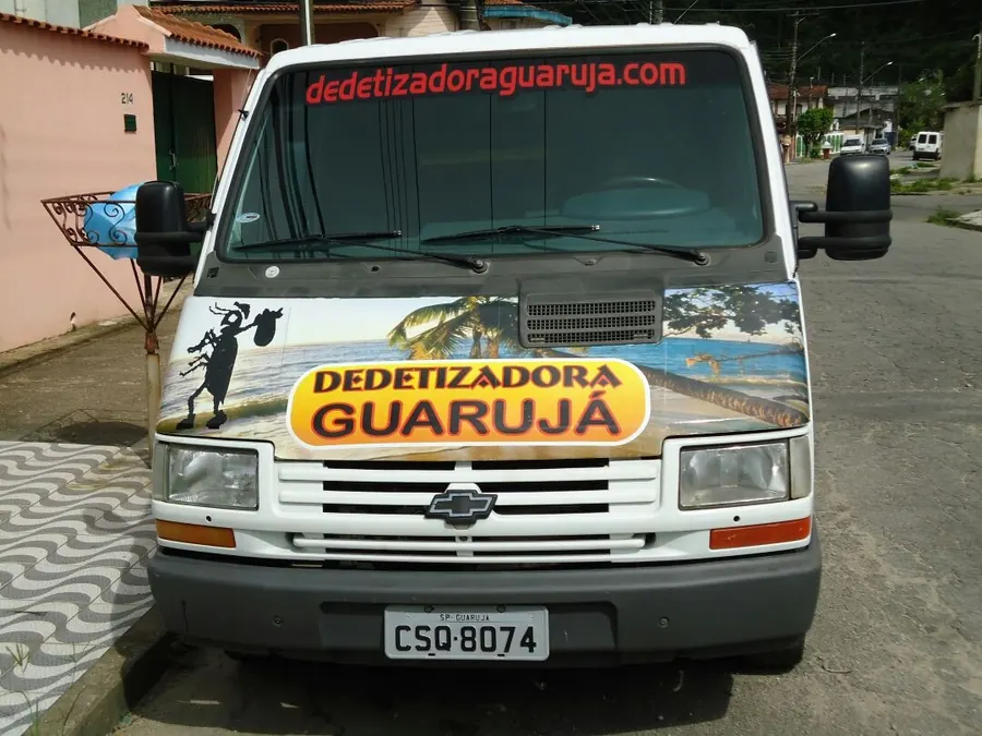 Foto de serviço de dedetização e desentupimento no Guarujá